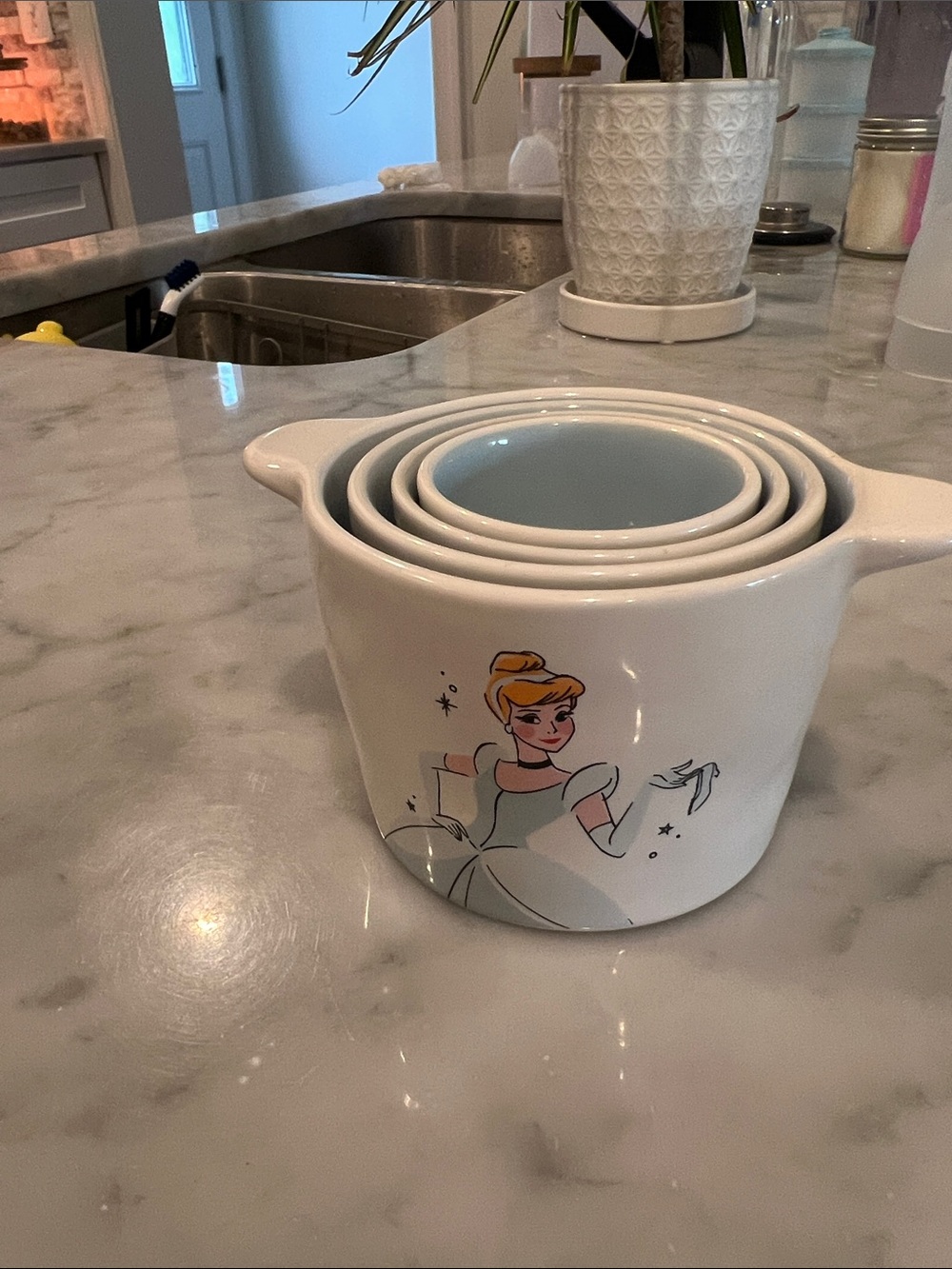 Rae dunn Cinderella measuring cups